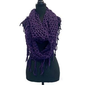 STEVE Madden purple fringe infinity scarf stretchy fall winter